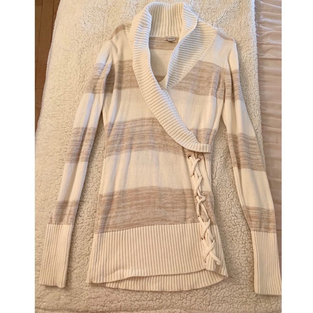 GUESS sweater